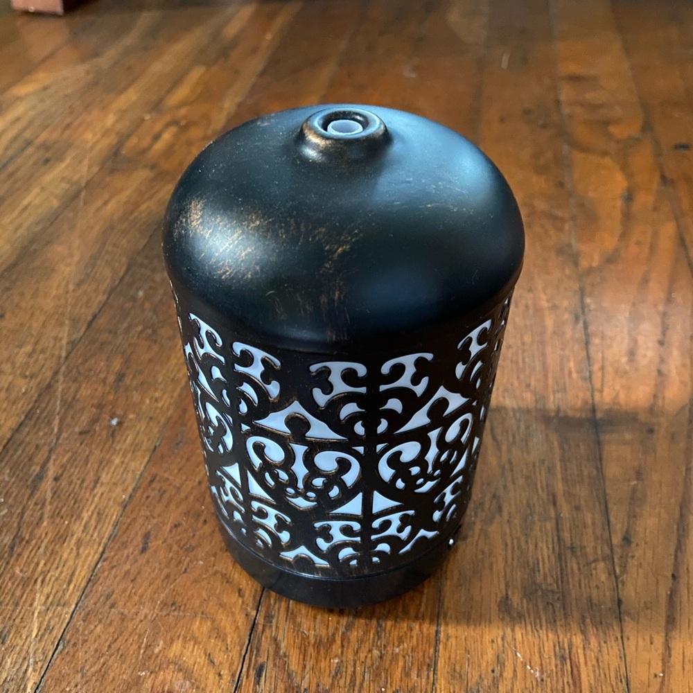 Aromatherapy diffuser - Picture 2 of 2